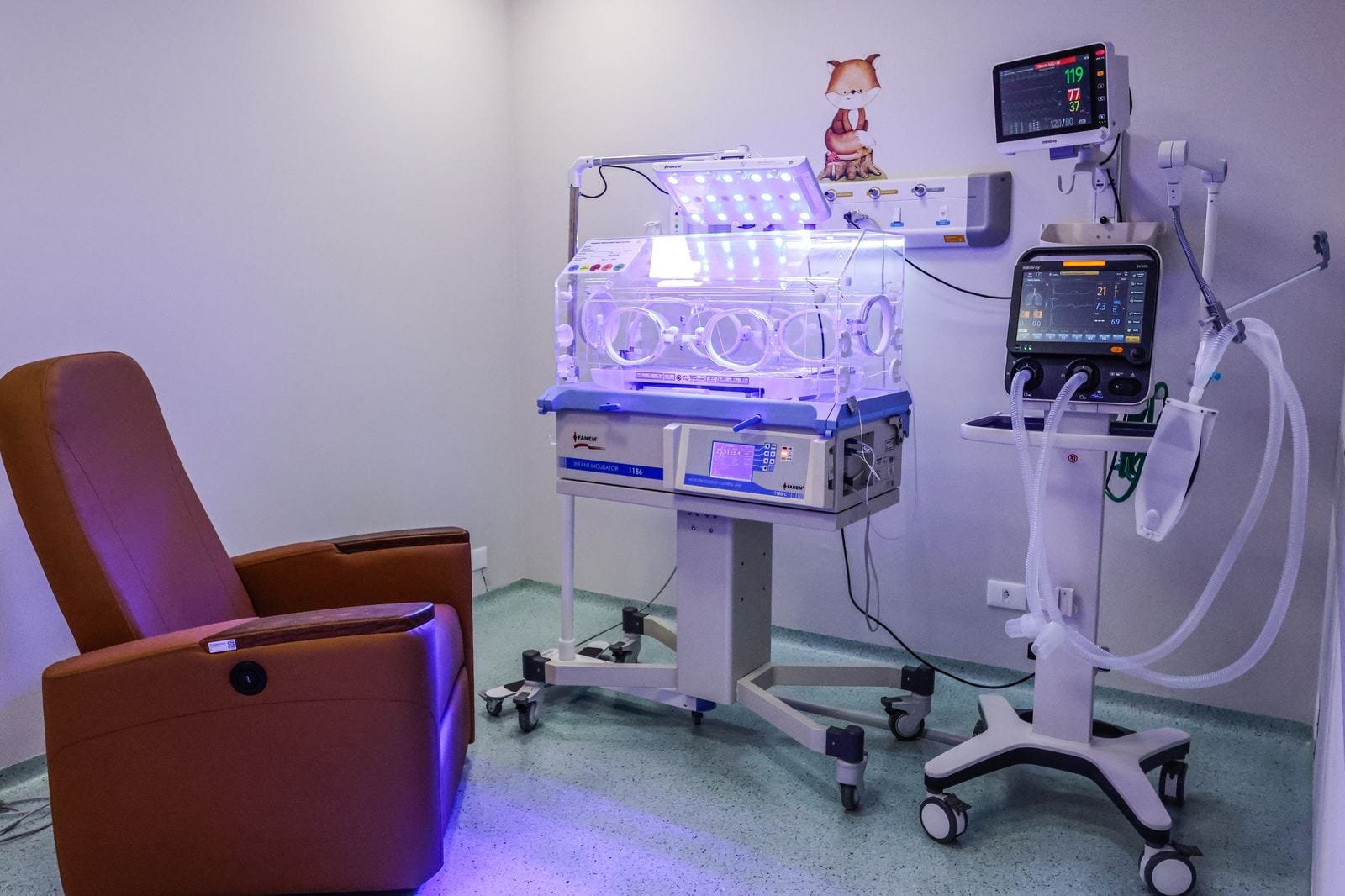 Corredor da UTI Neonatal do Hospital Papa Francisco